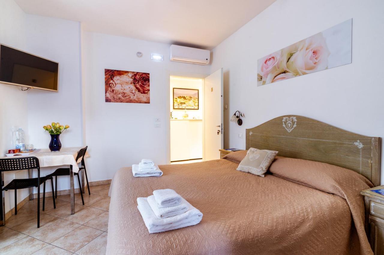 "6 In Centro" Guest House 圣雷默 外观 照片